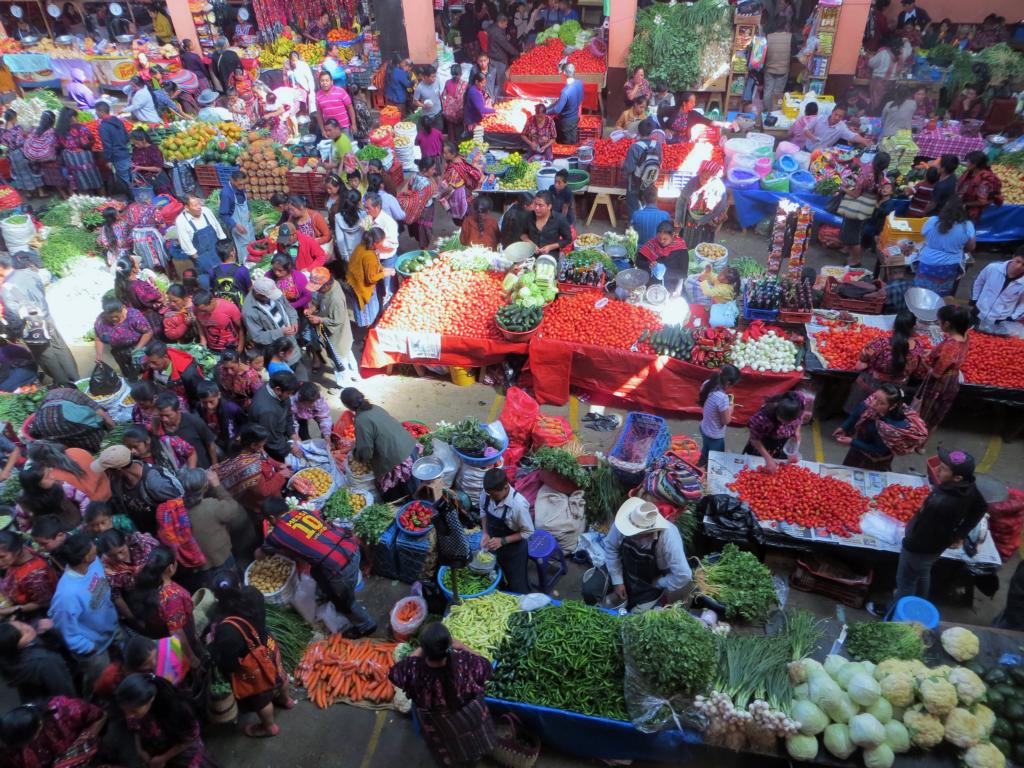 Chichicastenango: Guatemalas farbenprächtigster Markt