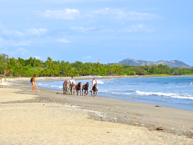 Am Strand von SÃ¡mara in Costa Rica.